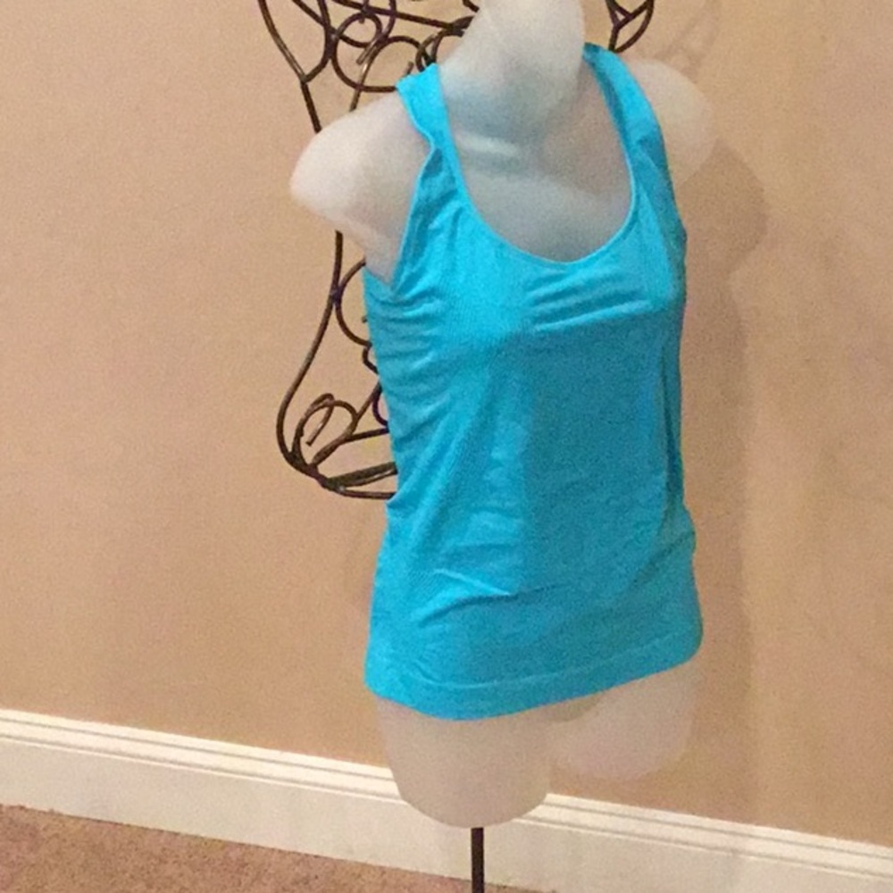 🏃‍♀️ WORKOUT TOP ⛹️‍♀️ - Picture 3 of 5